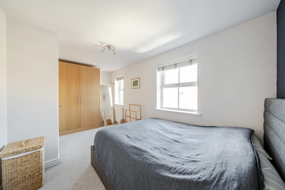 Chichester Terrace Horsham RH12 photo 8