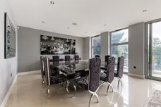 Hall Farm Close Stanmore HA7 photo 8