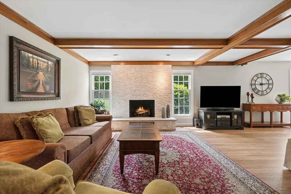 20620 N Swansway, Deer Park, IL 60010