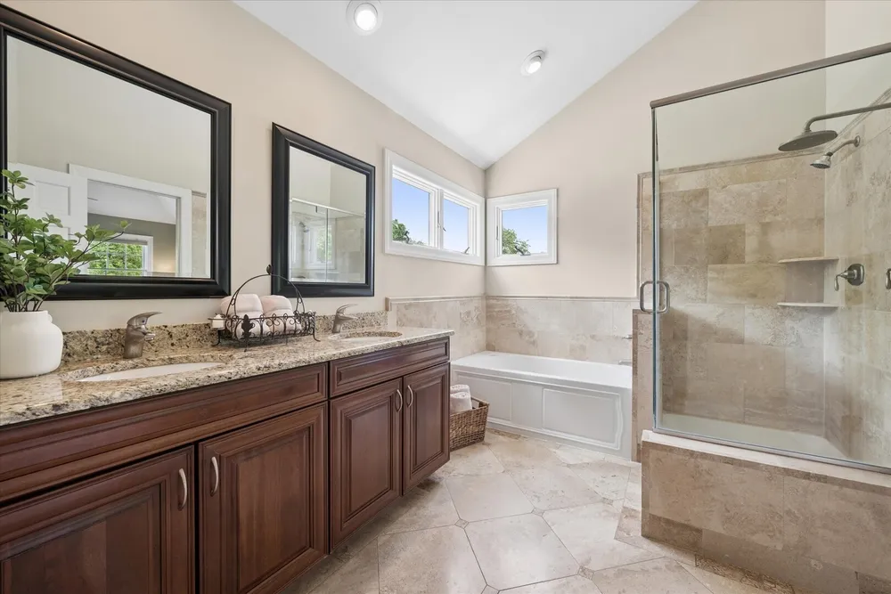 20620 N Swansway, Deer Park, IL 60010