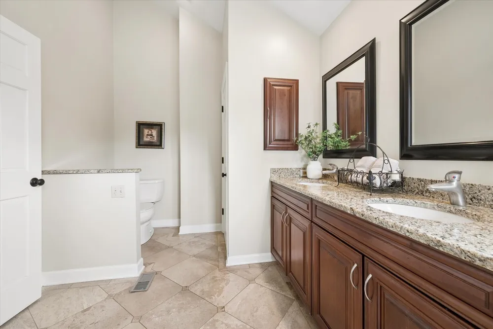 20620 N Swansway, Deer Park, IL 60010
