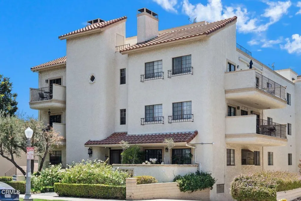 227 S Madison Ave, Pasadena, CA 91101