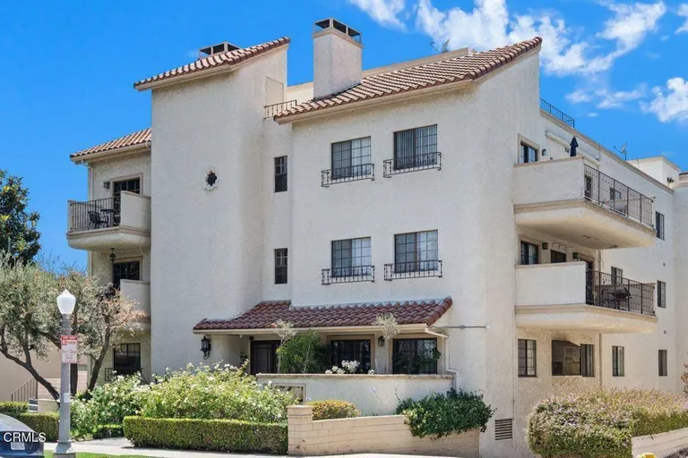227 S Madison Ave, Pasadena, CA 91101