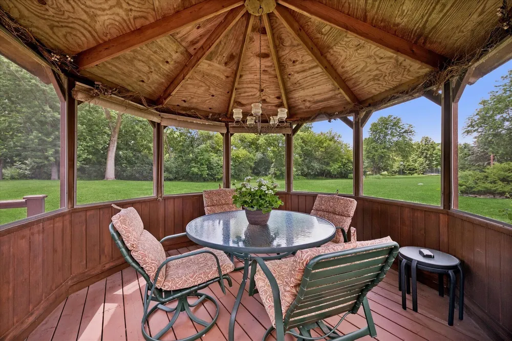 20620 N Swansway, Deer Park, IL 60010