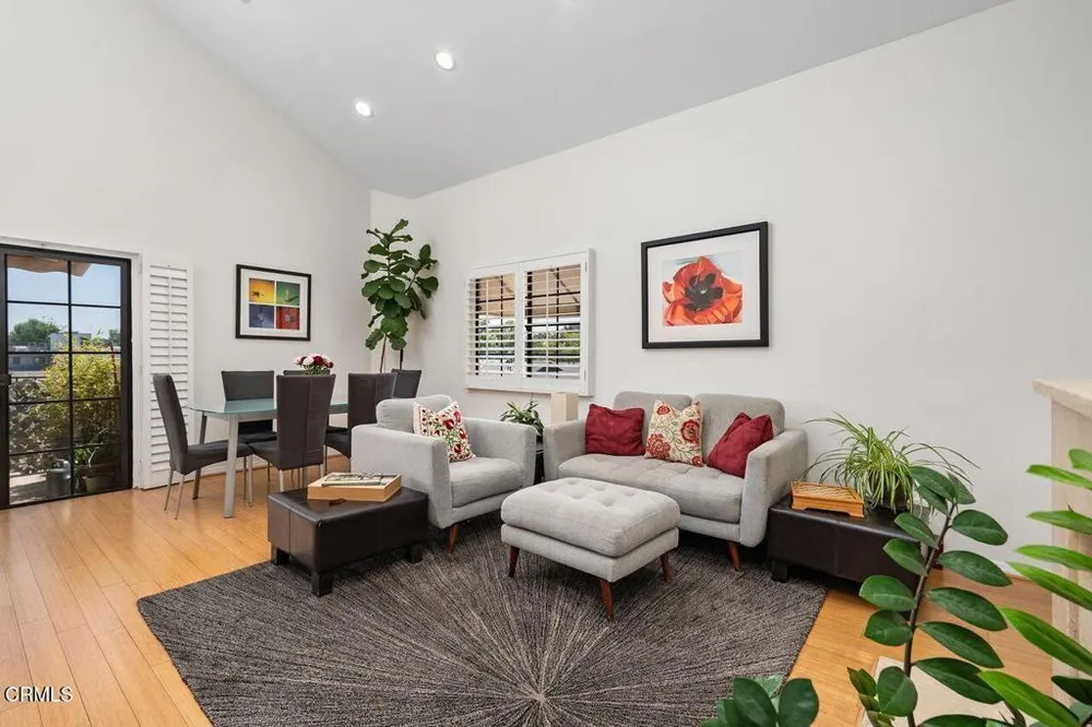 227 S Madison Ave, Pasadena, CA 91101
