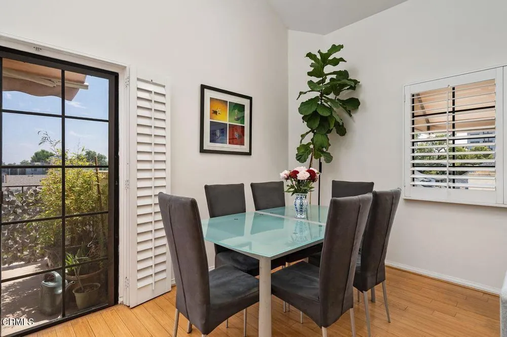 227 S Madison Ave, Pasadena, CA 91101