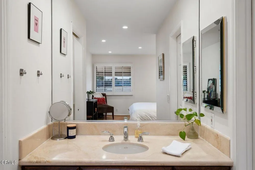 227 S Madison Ave, Pasadena, CA 91101