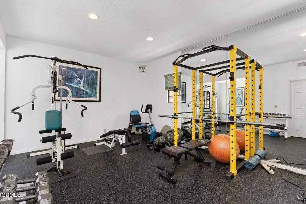 227 S Madison Ave, Pasadena, CA 91101