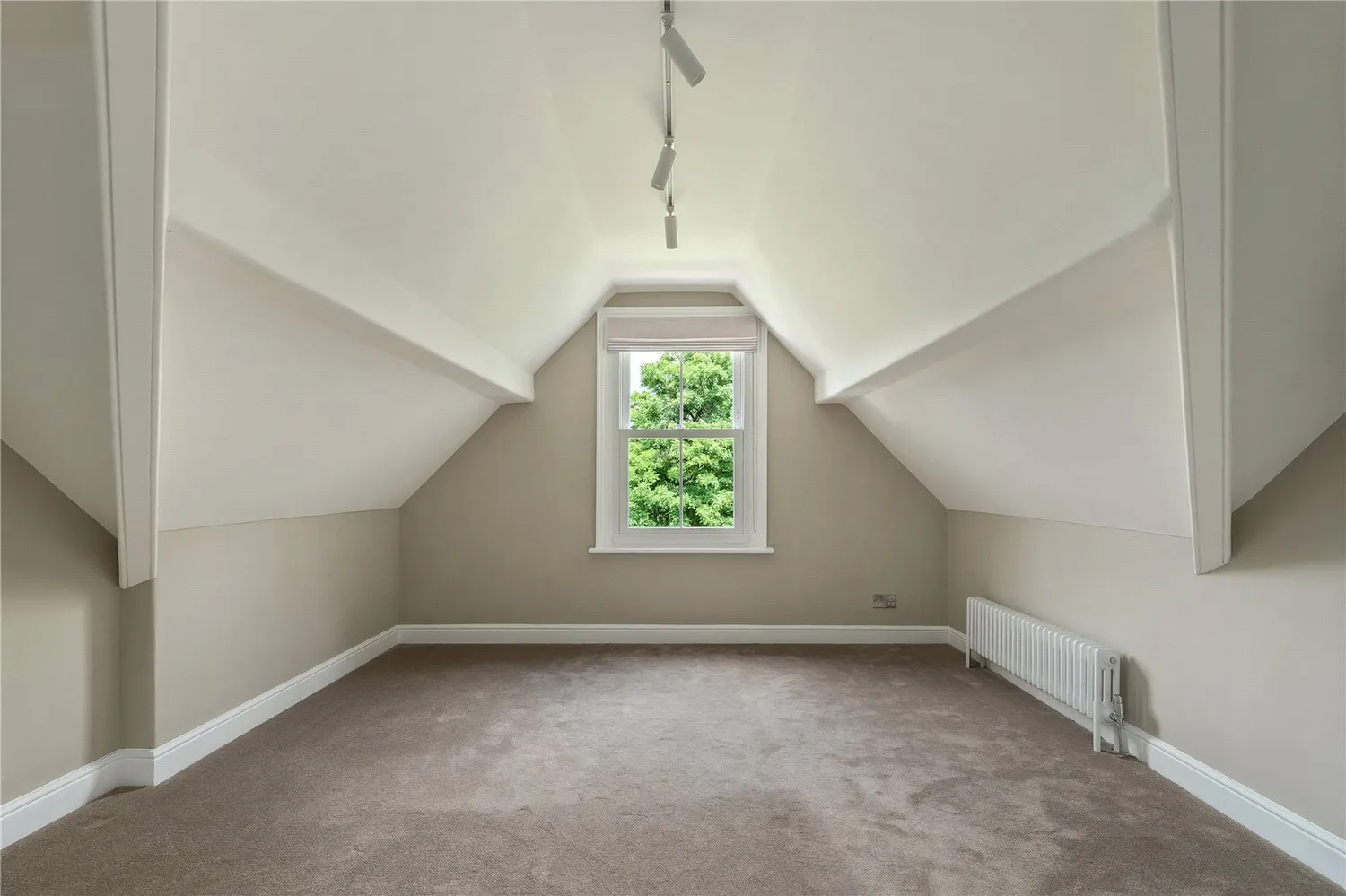 Hawthorn Lane, Wilmslow, SK9 photo 17