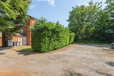 Village Road, PRENTON