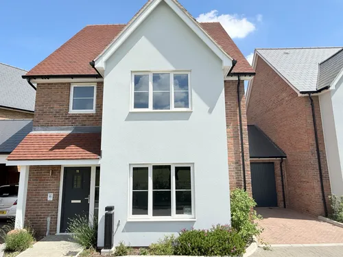 Hawthorn Close, Bicknacre, Chelmsfordphoto