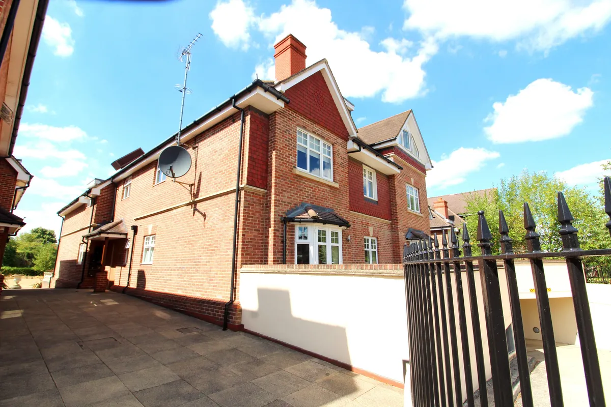 Shoppenhangers Road, MAIDENHEAD