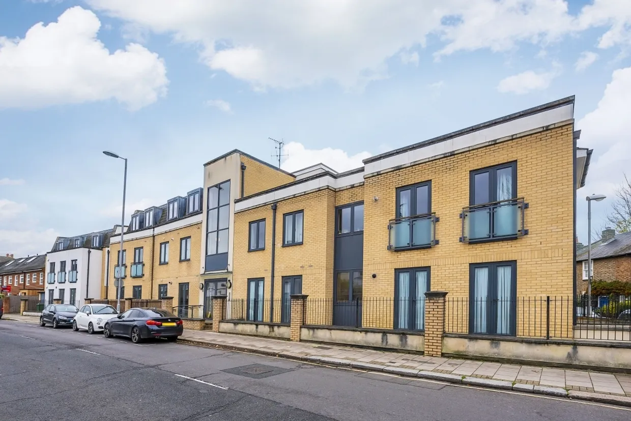 Brighton Road, Surbiton, KT6 photo 8