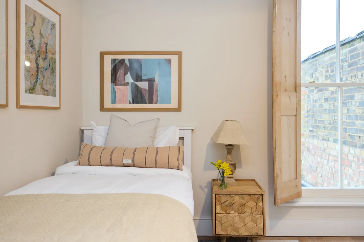 Rosebery Road, London, N10 photo 14