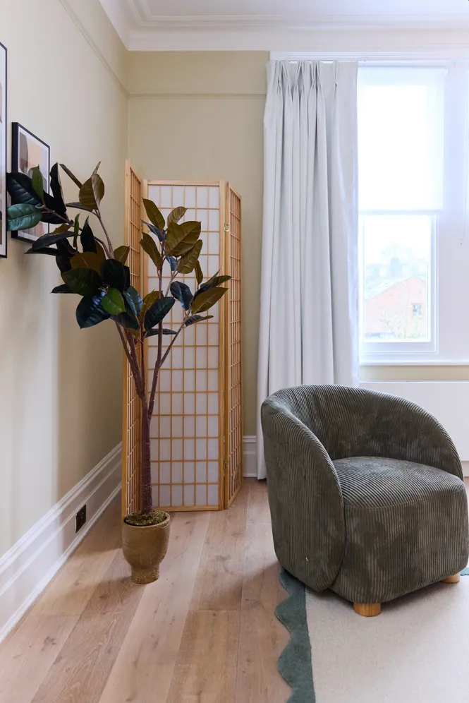 Rosebery Road, London, N10 photo 31
