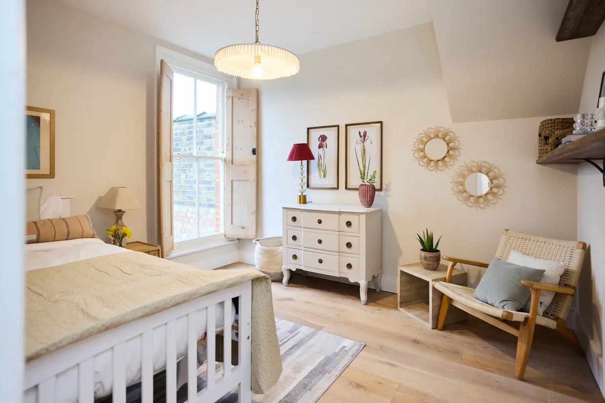 Rosebery Road, London, N10 photo 46
