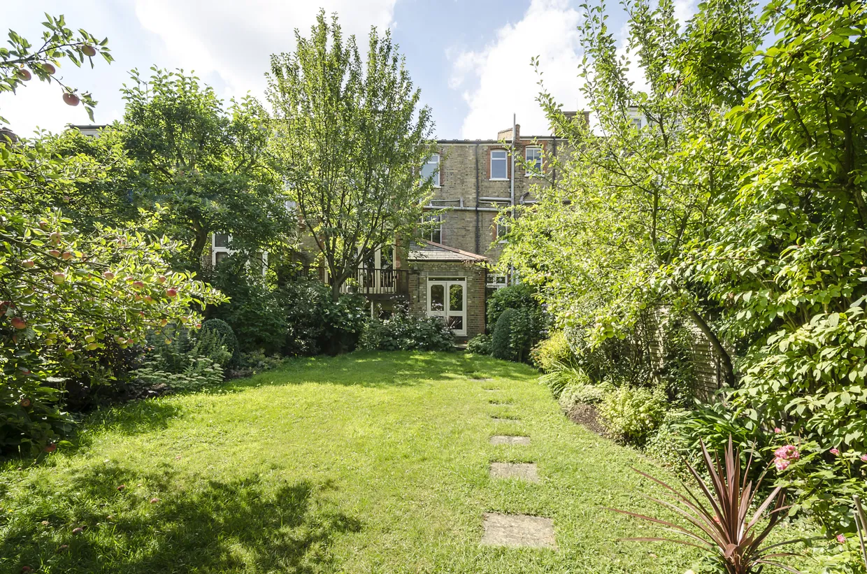 Rosebery Road, London, N10 photo 50