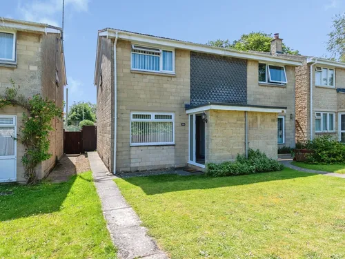 Pine Close, Corshamphoto