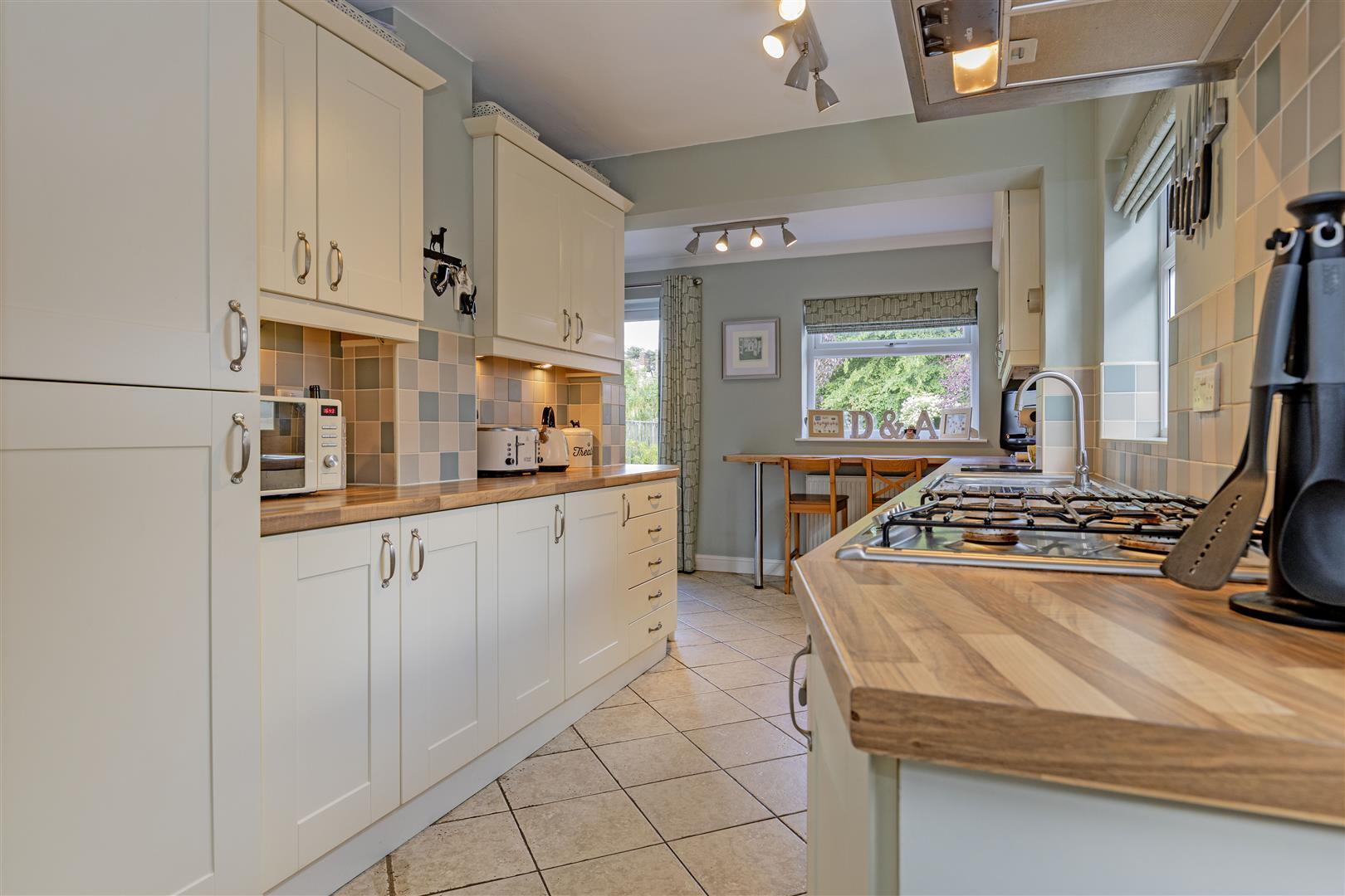 Miriam Avenue, Somersall, Chesterfield Image 9
