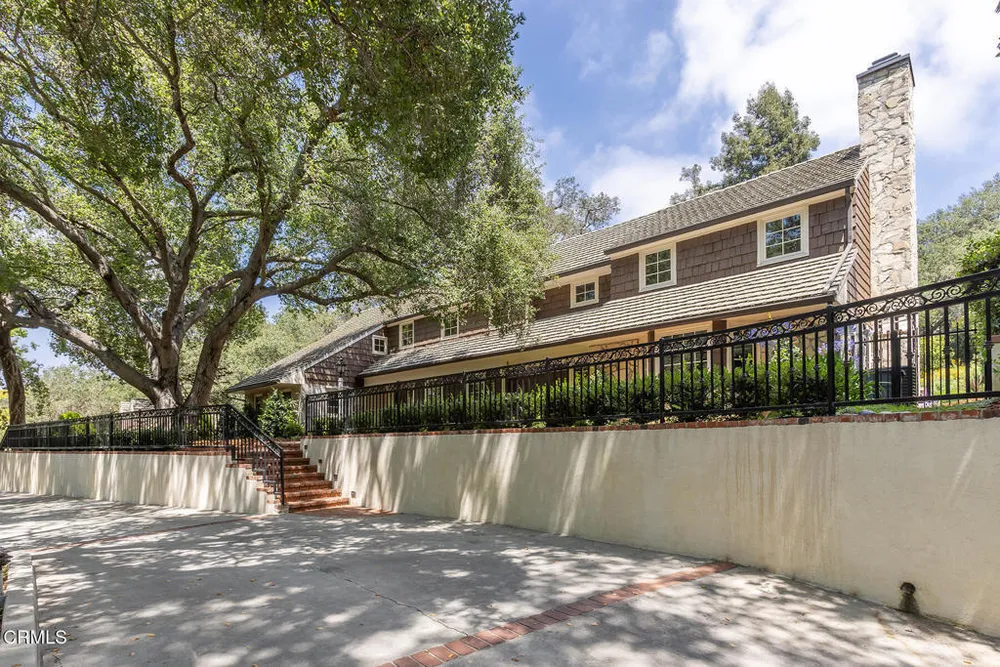 3788 Chevy Chase Dr, La Canada Flintridge, CA 91011