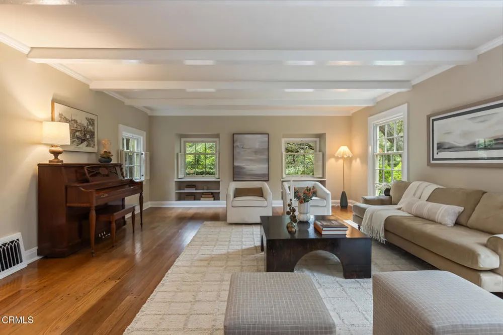 3788 Chevy Chase Dr, La Canada Flintridge, CA 91011