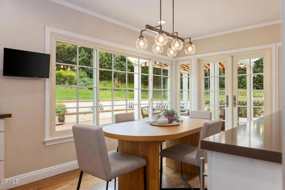 3788 Chevy Chase Dr, La Canada Flintridge, CA 91011