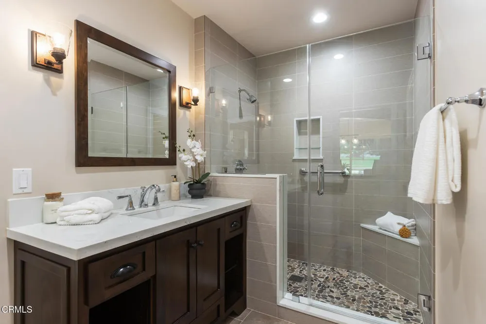 3788 Chevy Chase Dr, La Canada Flintridge, CA 91011