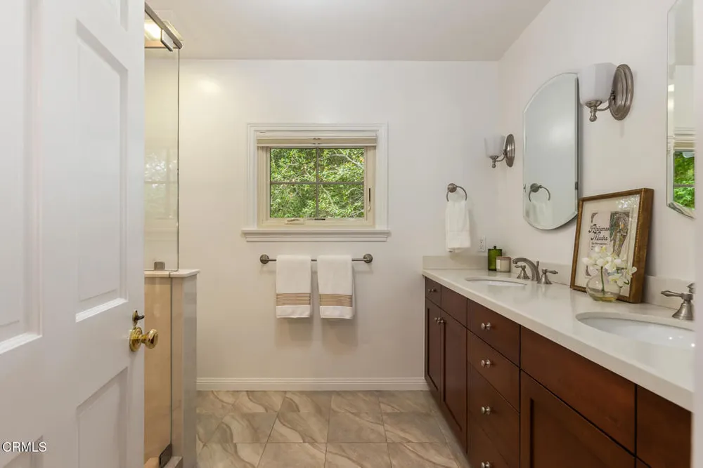 3788 Chevy Chase Dr, La Canada Flintridge, CA 91011