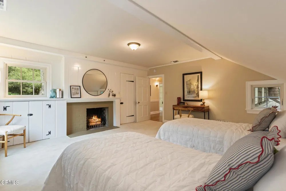 3788 Chevy Chase Dr, La Canada Flintridge, CA 91011