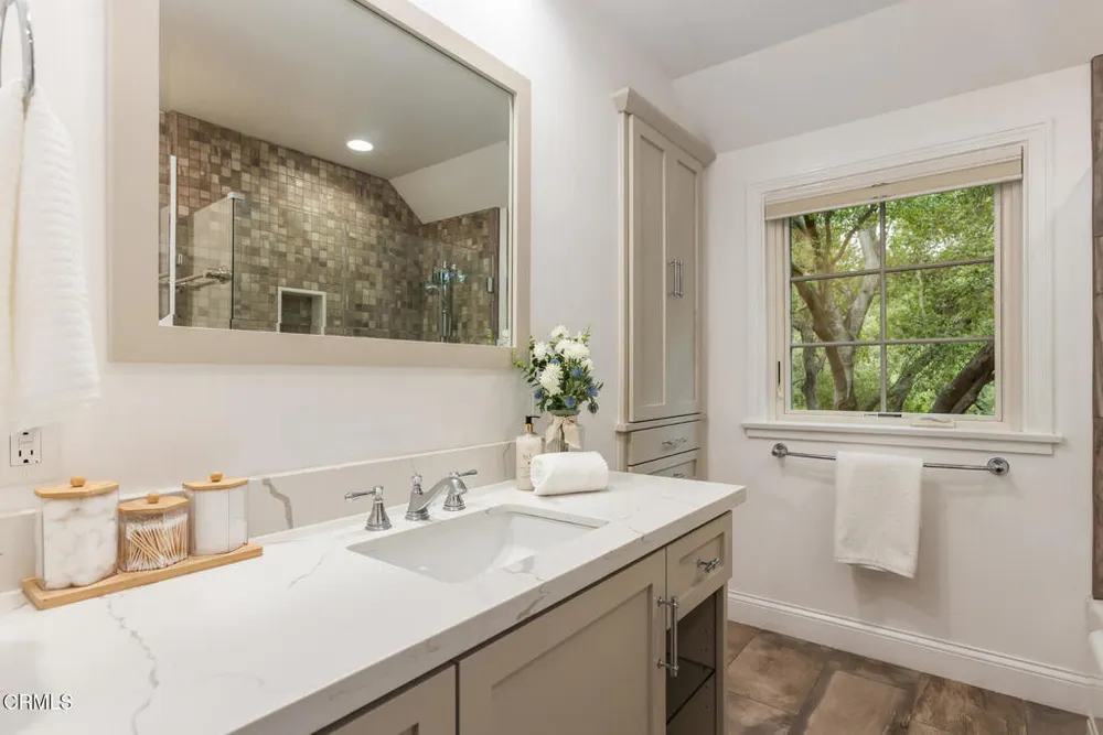 3788 Chevy Chase Dr, La Canada Flintridge, CA 91011