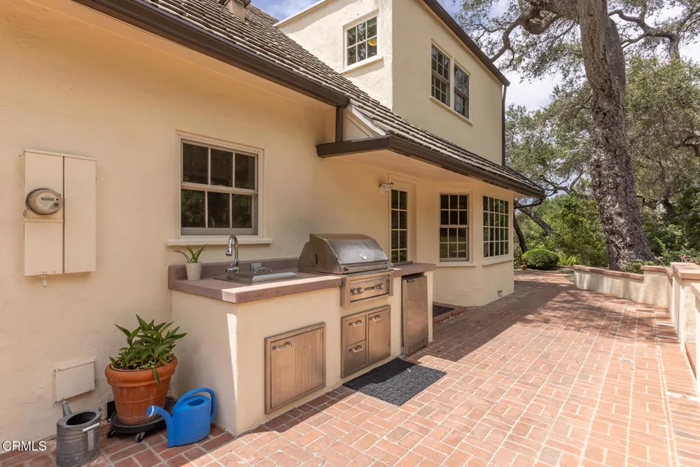 3788 Chevy Chase Dr, La Canada Flintridge, CA 91011