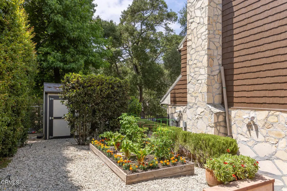 3788 Chevy Chase Dr, La Canada Flintridge, CA 91011