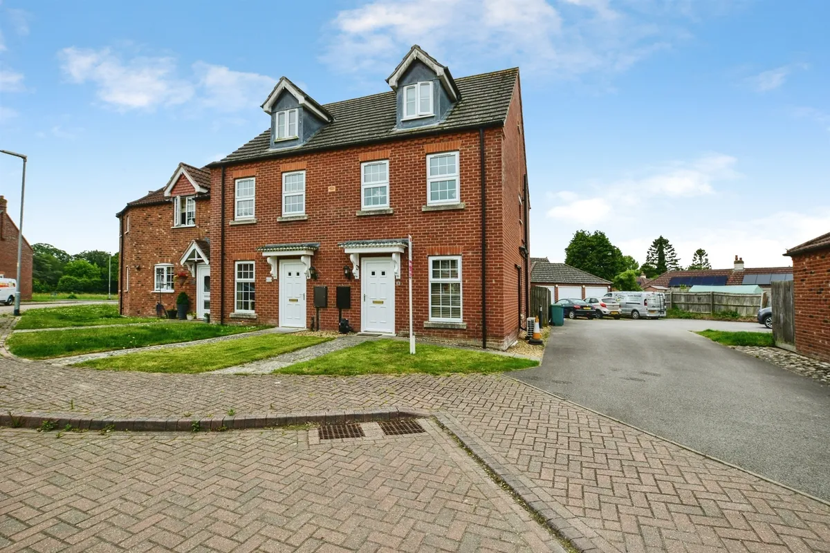 Lime Walk, Old Leake, BOSTON