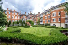 The Downs, London, SW20 photo 1