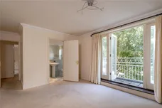 The Downs, London, SW20 photo 13