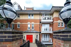 The Downs, London, SW20 photo 14