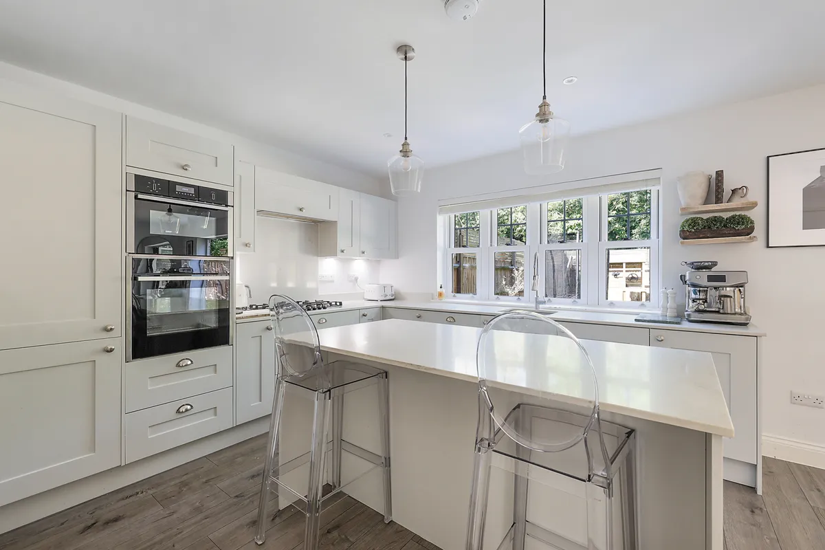 Denoras Close, Horley, Surrey, RH6