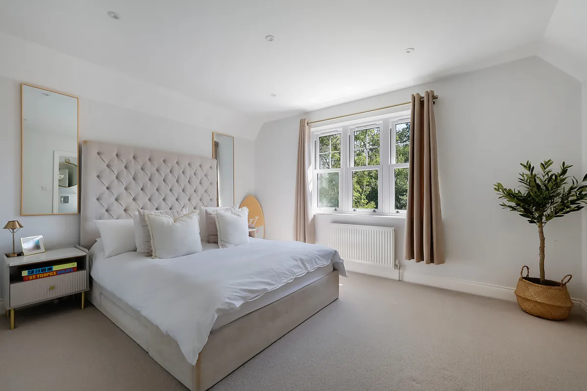 Denoras Close, Horley, Surrey, RH6