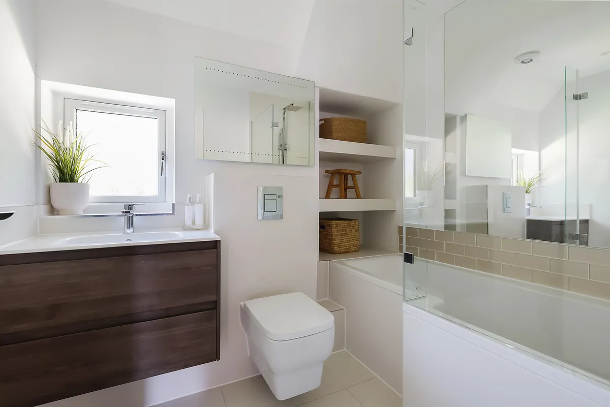 Denoras Close, Horley, Surrey, RH6