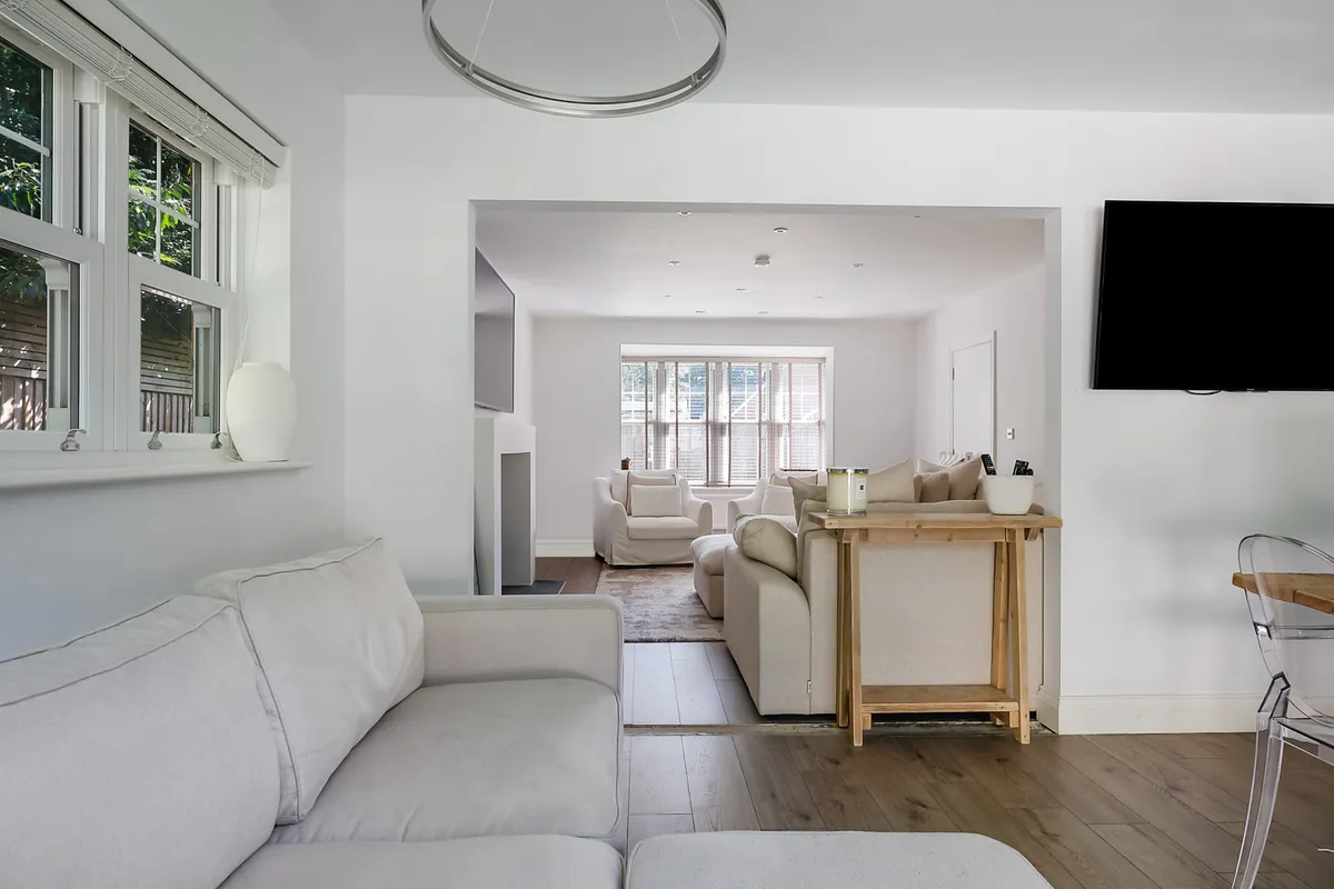 Denoras Close, Horley, Surrey, RH6