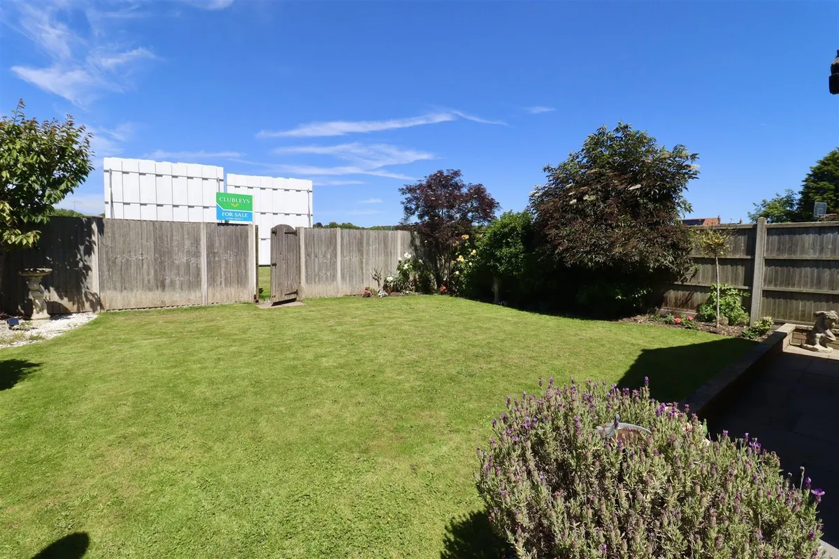 Medlar Drive, Welton,