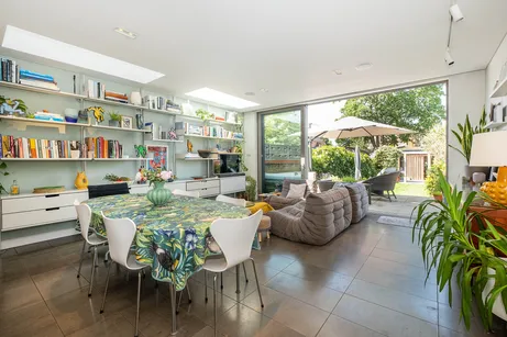 Kingston Lane, Teddington, TW11