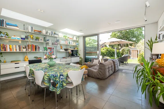 Kingston Lane, Teddington, TW11