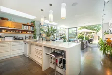 Kingston Lane, Teddington, TW11 photo 4