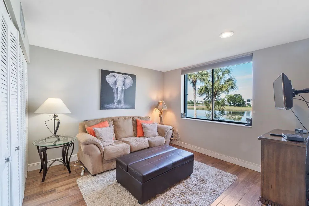 4832 Esedra Ct, Lake Worth, FL 33467