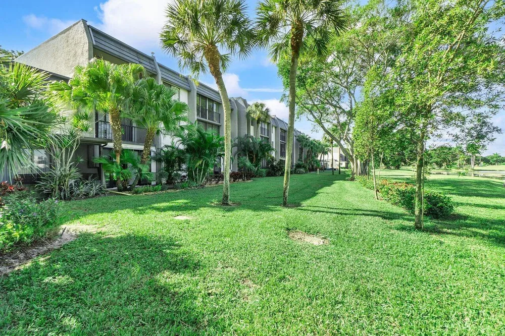 4832 Esedra Ct, Lake Worth, FL 33467