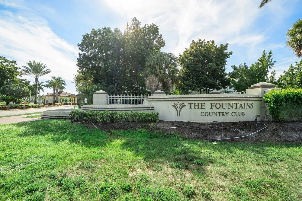 4832 Esedra Ct, Lake Worth, FL 33467