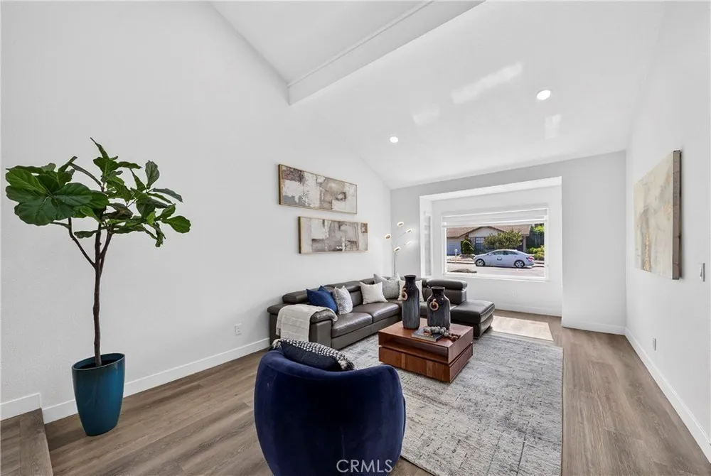 2207 Heritage Way, Fullerton, CA 92833