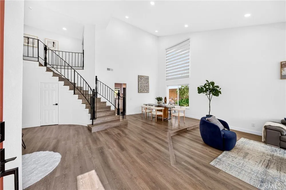 2207 Heritage Way, Fullerton, CA 92833