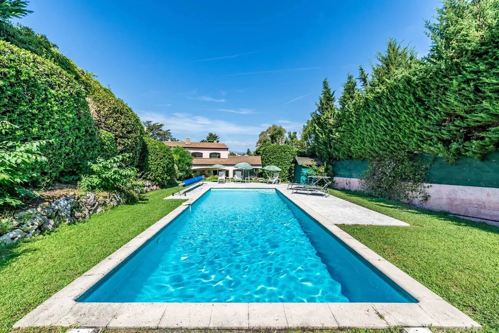 Antibes (Cap d'Antibes), 06160, France